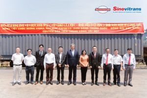 Đón tiếp đoàn tàu qilu